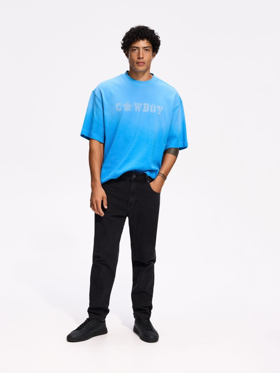 ג'ינס בגזרה ישרה עם אפקט שטיפה main product photo