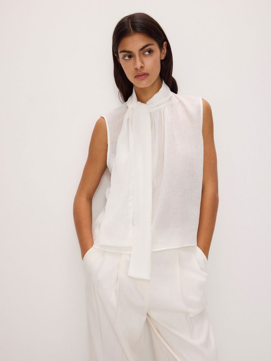 טופ אלגנטי עם צעיף main product photo