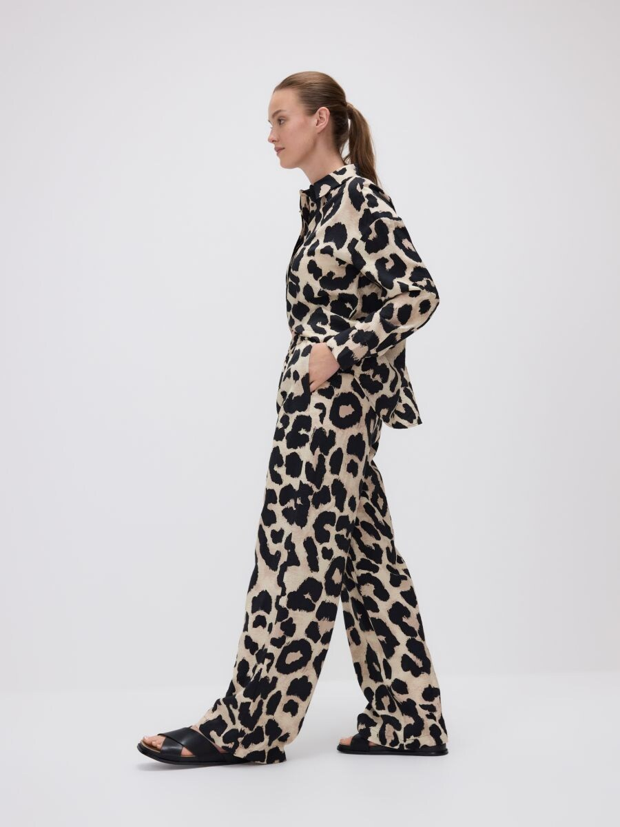 מכנסיים בגזרה רפוייה תערובת ויסקוזה main product photo