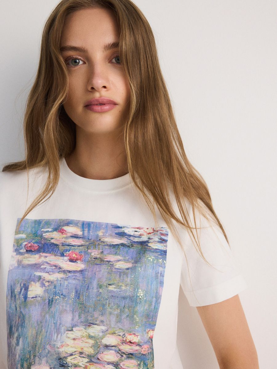 טי קצרה עם דפוס main product photo