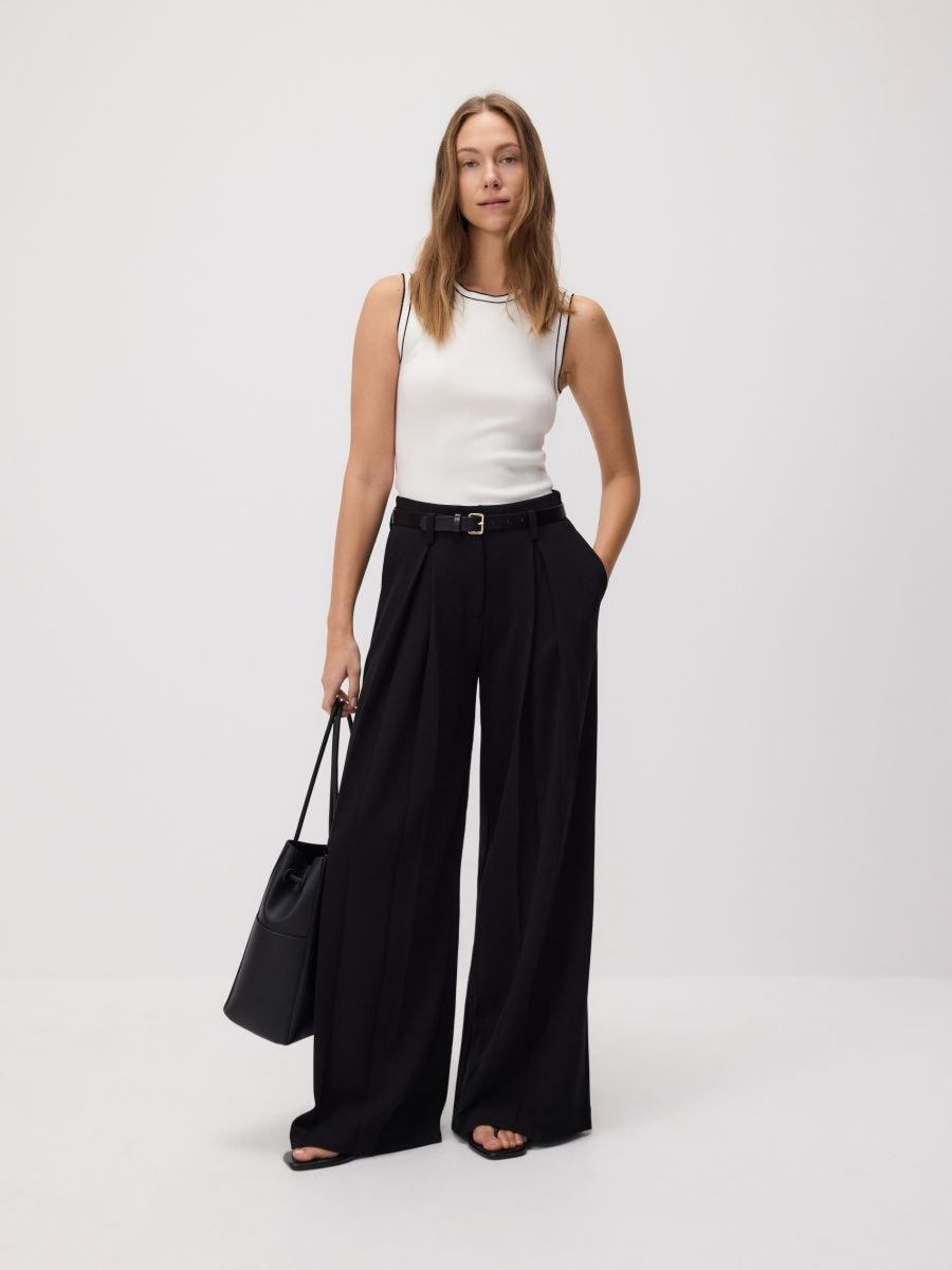 חולצת טופ ללא שרוולים main product photo