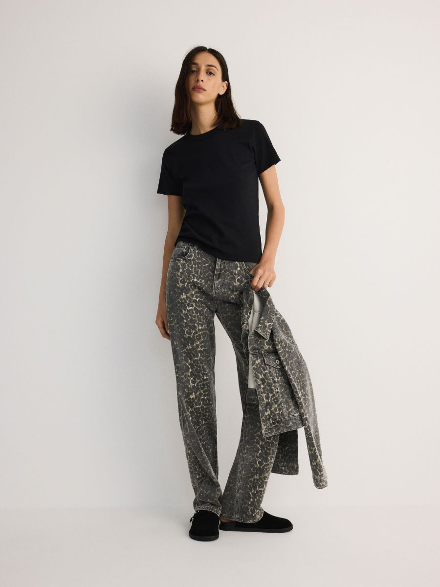 טי שירט חלקה בייסיק main product photo