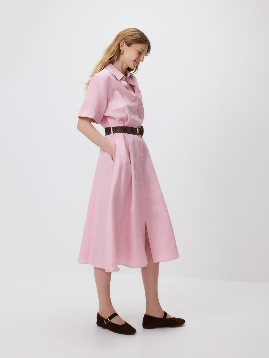 שמלת מידי עם חגורה