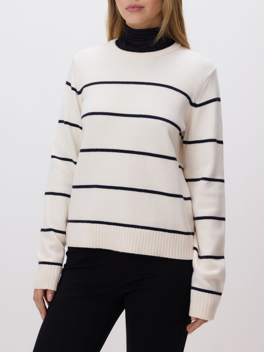 סוודר עם תערובת ויסקוזה main product photo