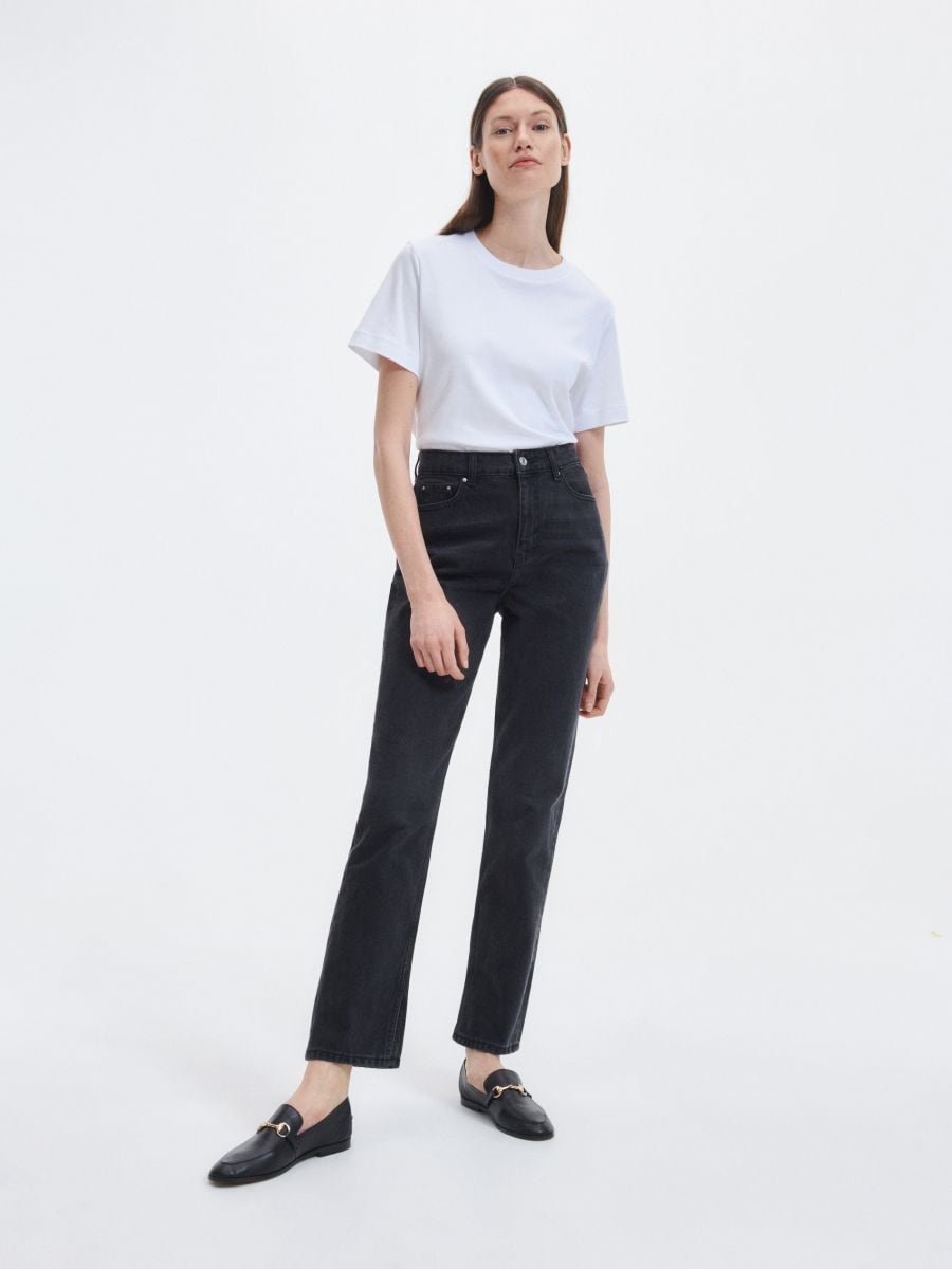 מכנסי ג'ינס בגזרה ישרה main product photo