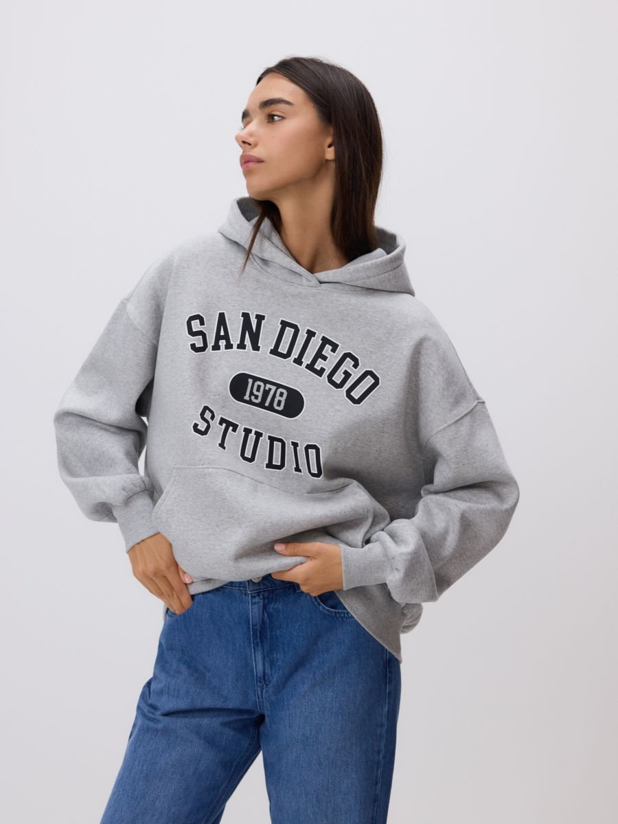 סווטשירט קפוצ'ון עם הדפס main product photo