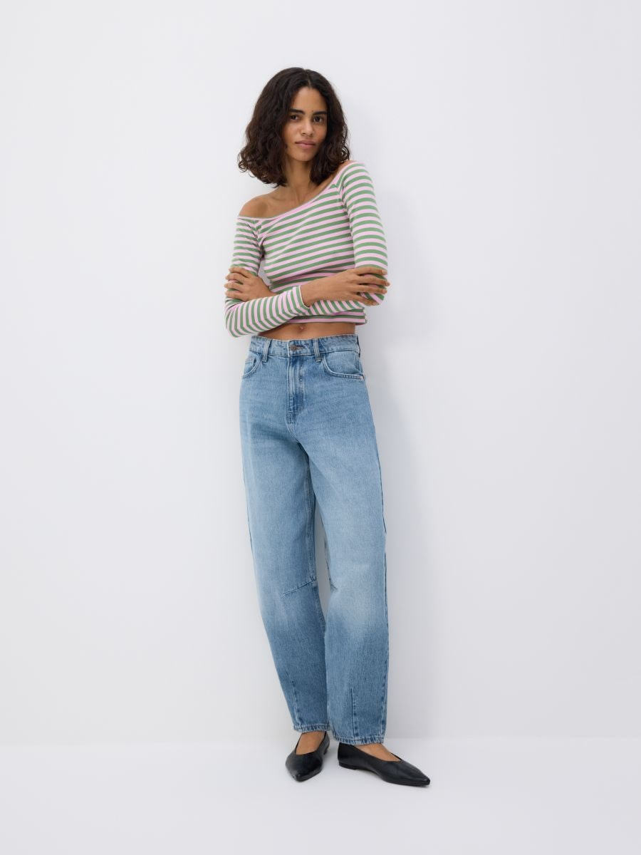 ג'ינס בגזרת Barrel