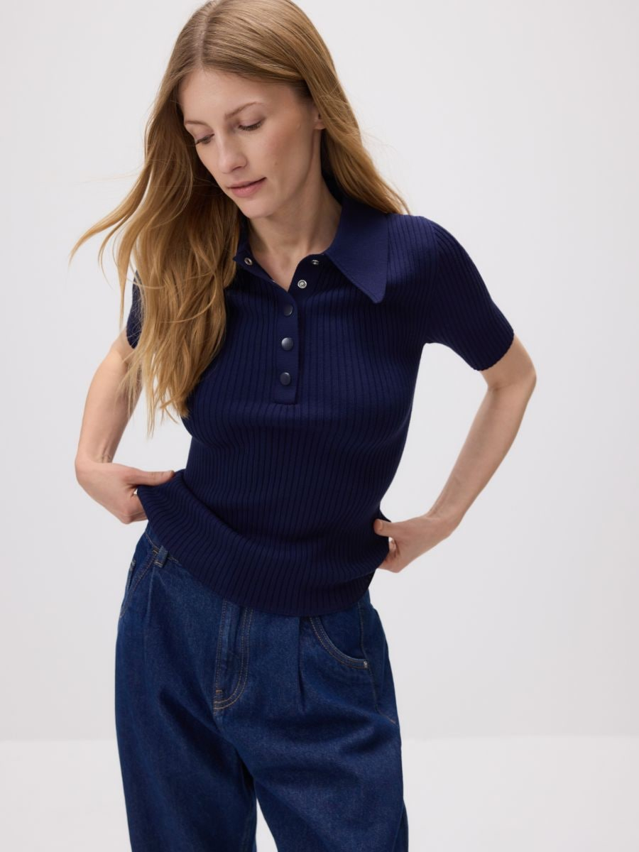 חולצת צווארון וכפתורים קצרה main product photo