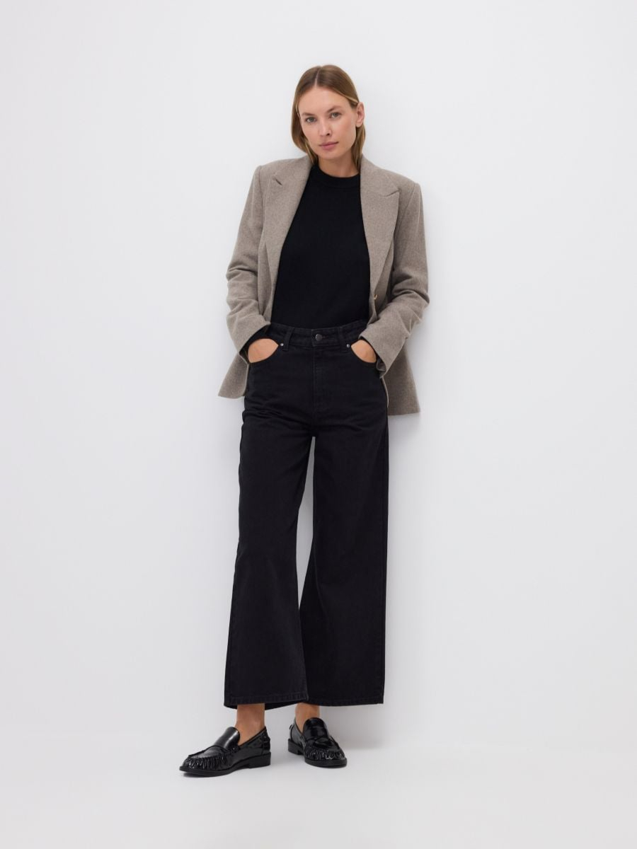 ג'ינס בגזרה רחבה main product photo