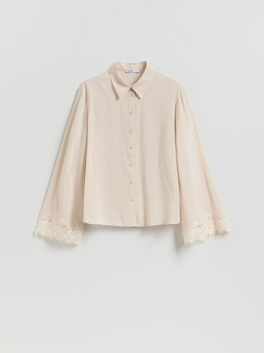 חולצת מודל מכופתרת