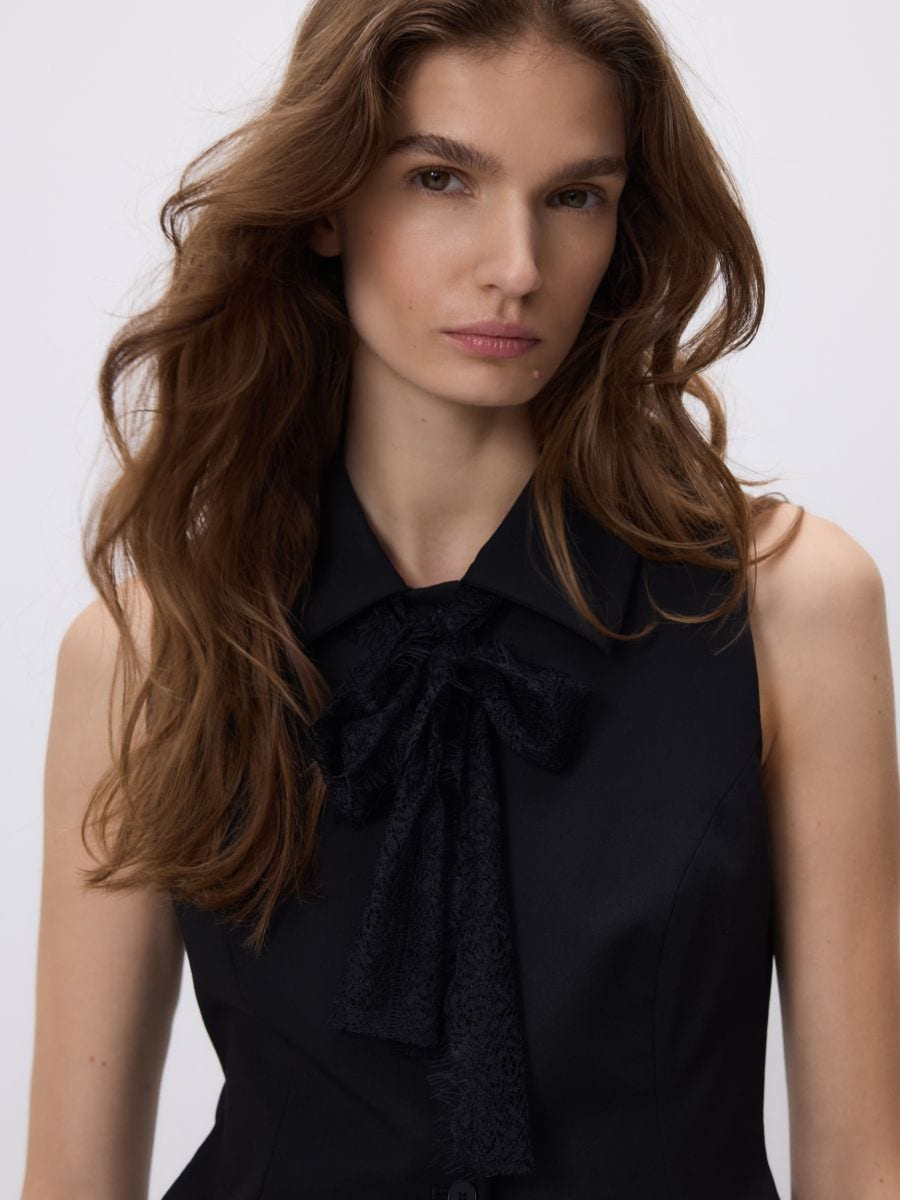 ווסט עם קשירת תחרה main product photo