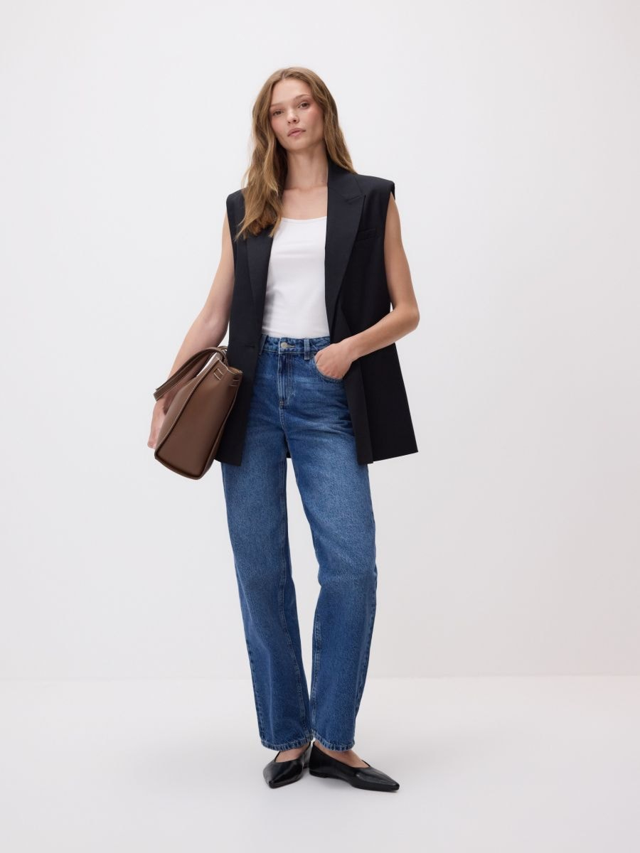 ג'ינס Staight leg עם כיסי לבבות main product photo