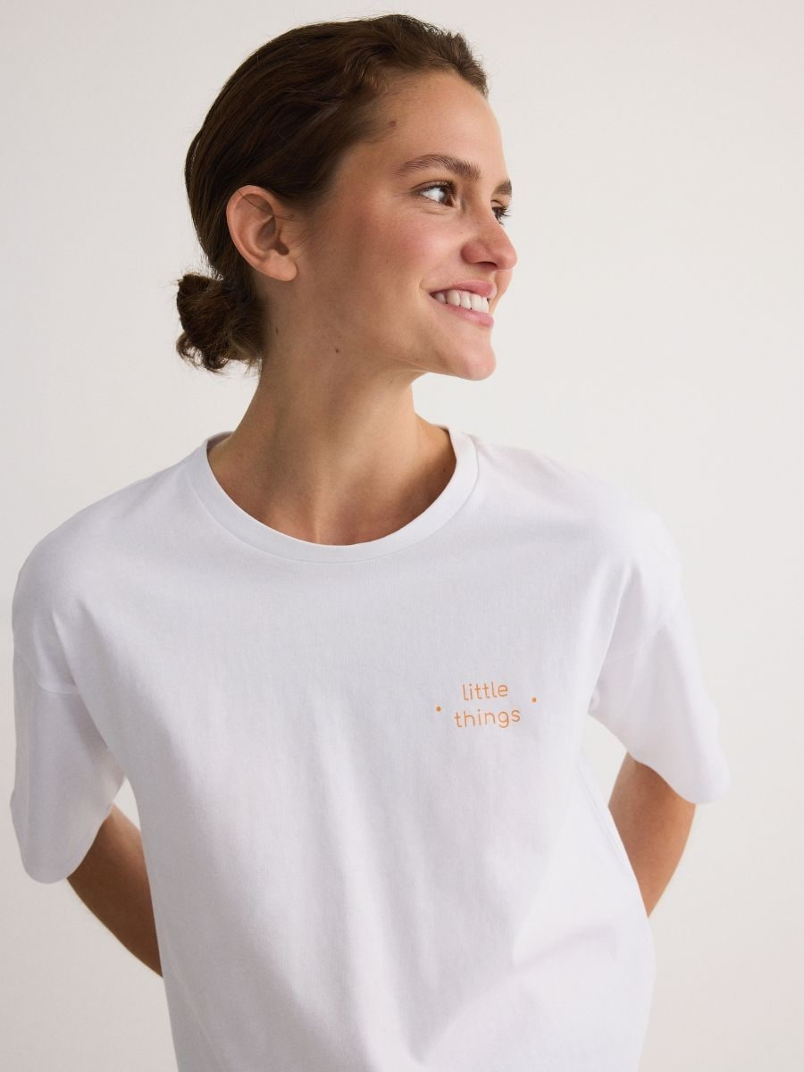 טי שירט קצרה בדפוס main product photo