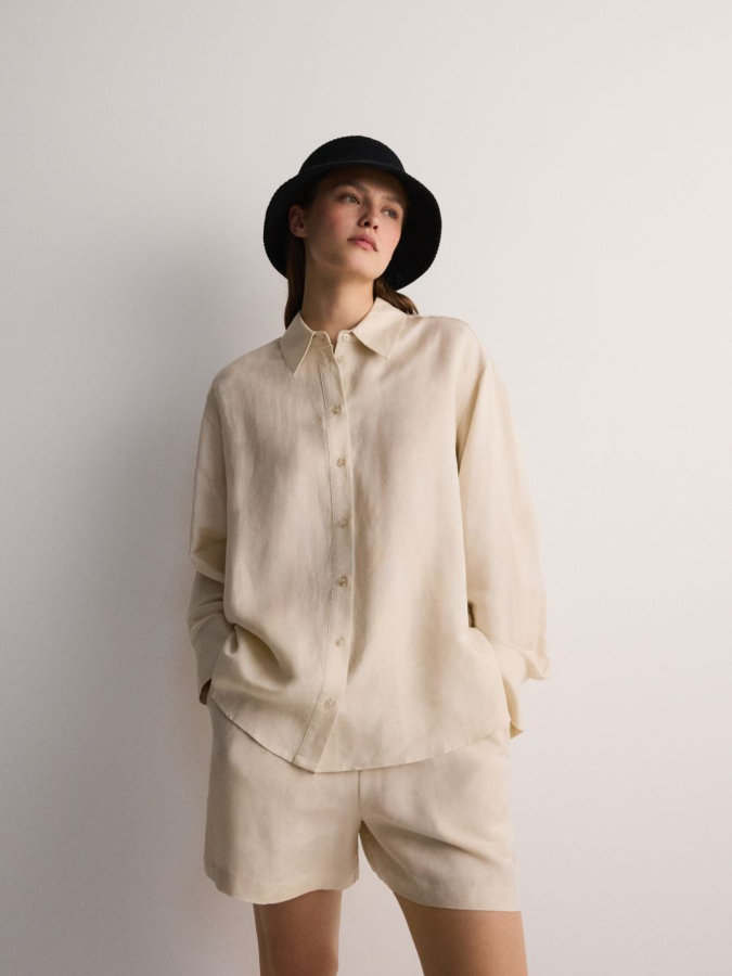 מכנסי שורטס בשילוב פשתן