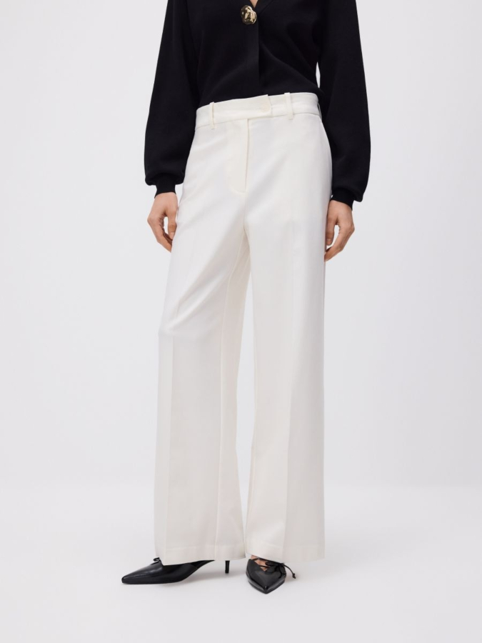 מכנסיים רחבים