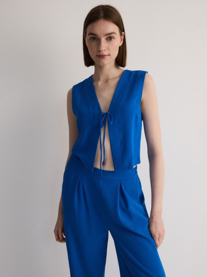 ווסט פתוח עם קשירה