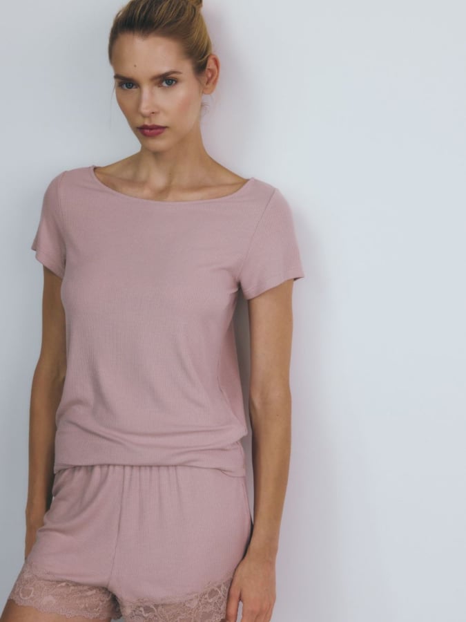 סט פיג'מה שני חלקים עם תחרה