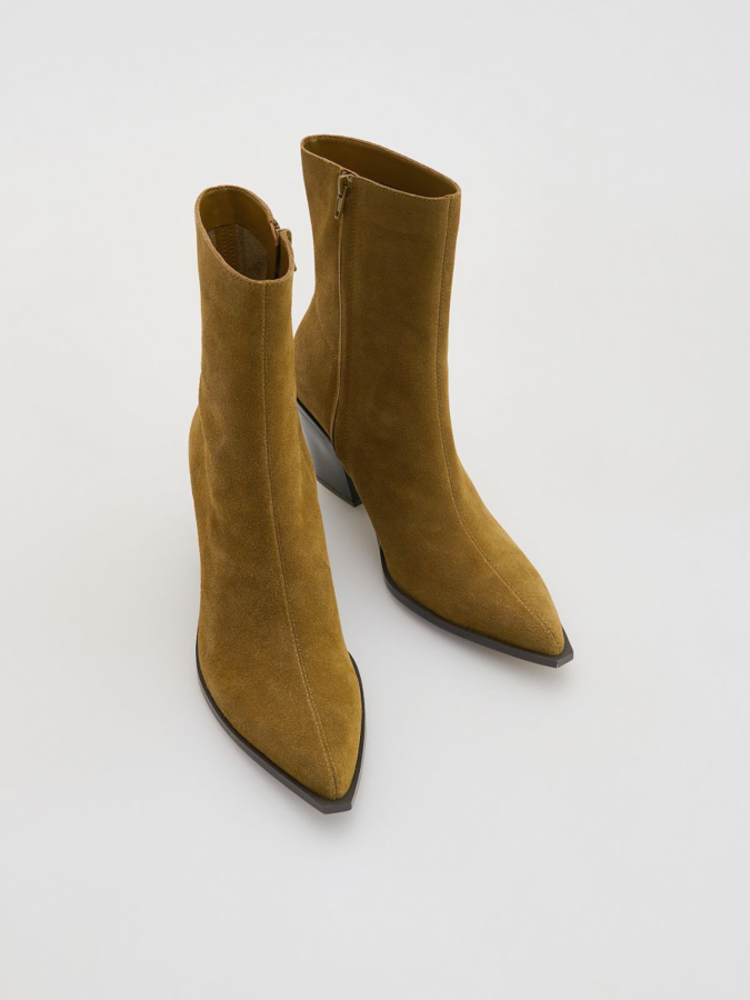 מגפוני עקב מעור זמש