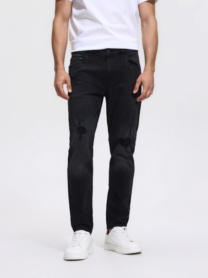 ג'ינס בגזרת Slim עם קרעים