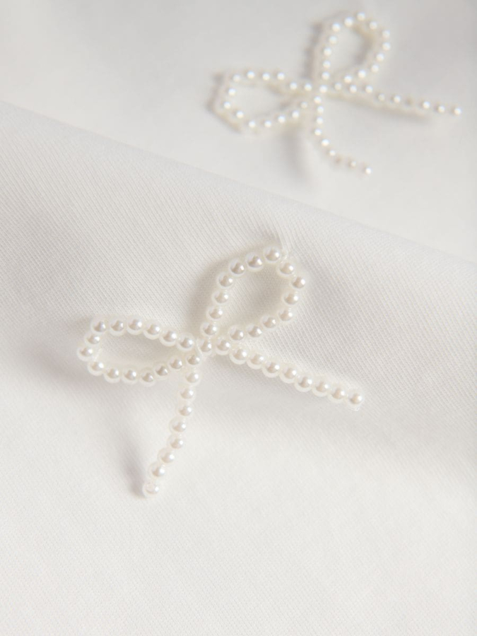 טי שירט עם פפיונים