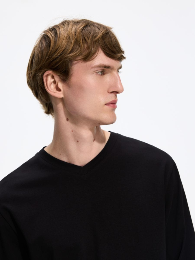 חולצת טי Slim Fit עם שרוולים ארוכים