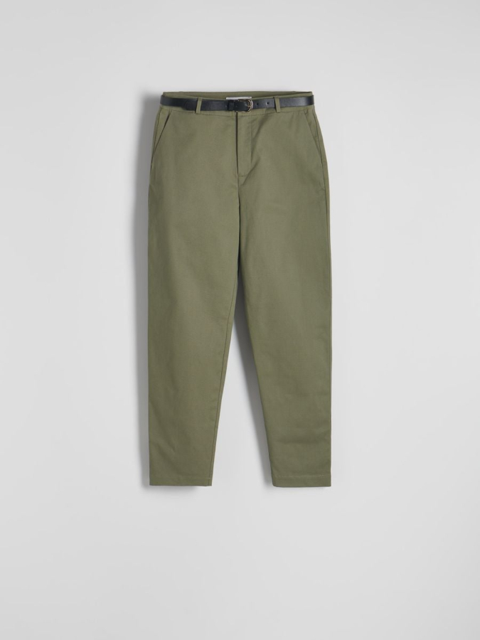 מכנסי צ'ינו עם חגורה