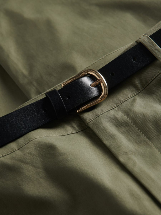 מכנסי צ'ינו עם חגורה