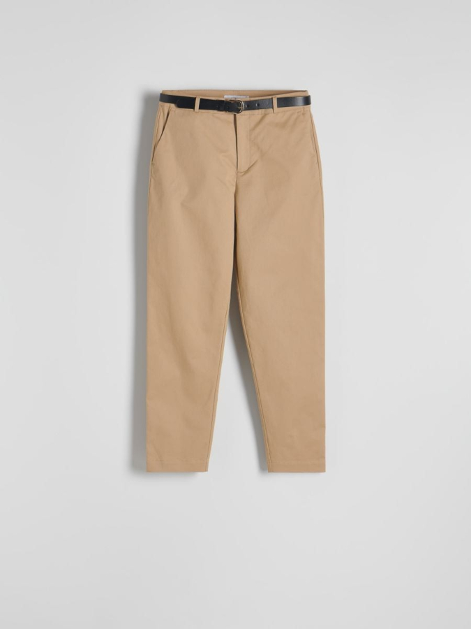 מכנסי צ'ינו עם חגורה