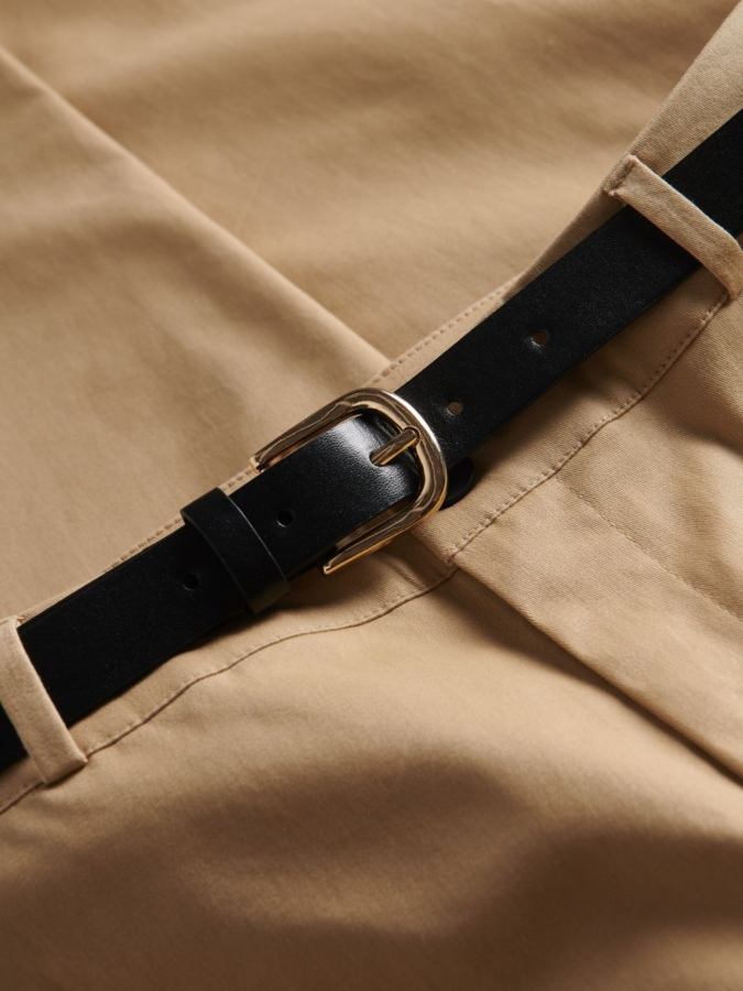 מכנסי צ'ינו עם חגורה