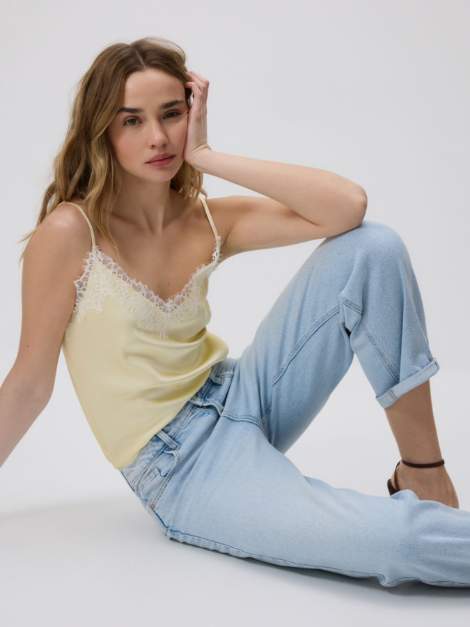 ג'ינס גזרת Barrel