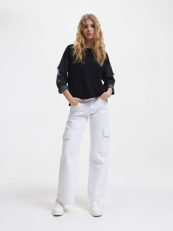 חולצה עם שרוולי ג'ינס