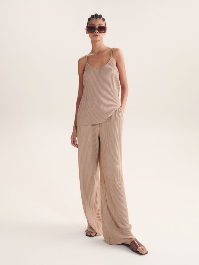 מכנסי ריב רחבים