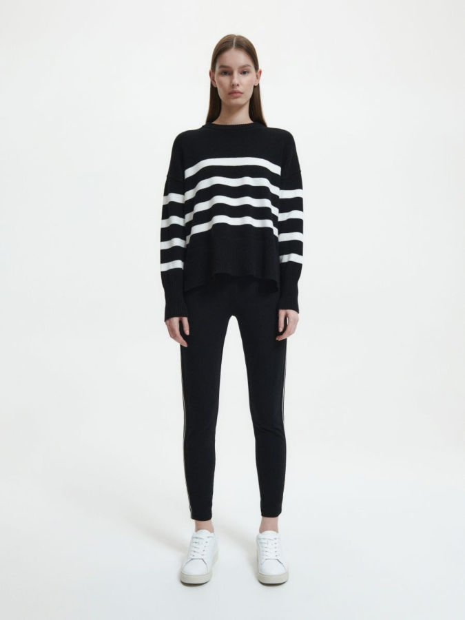 טייץ ארוך עם פסים בצדדים