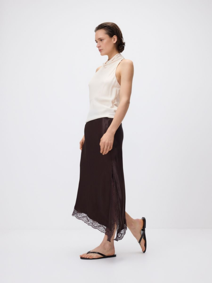 חצאית א סימטרית תחרה