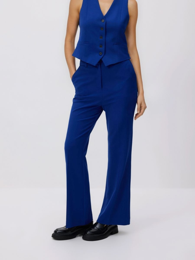 מכנסיים מתרחבים עם קפל