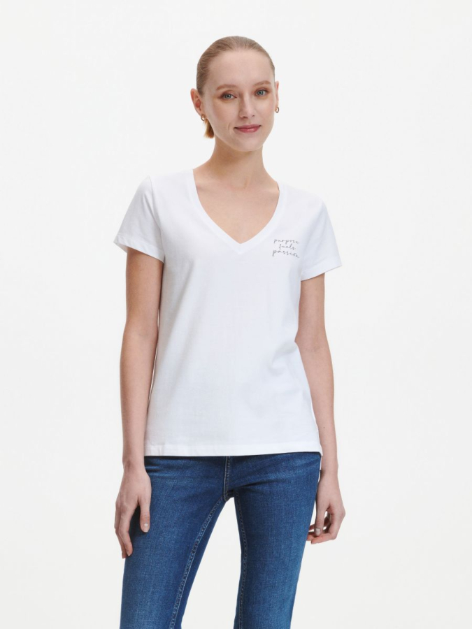 חולצת טי מחשוף וי