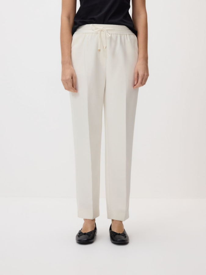 מכנסיים עם קפל