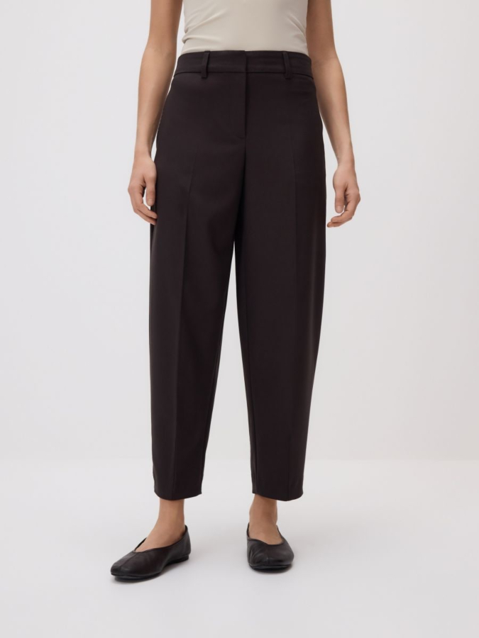 מכנסיים בגזרת Barrel