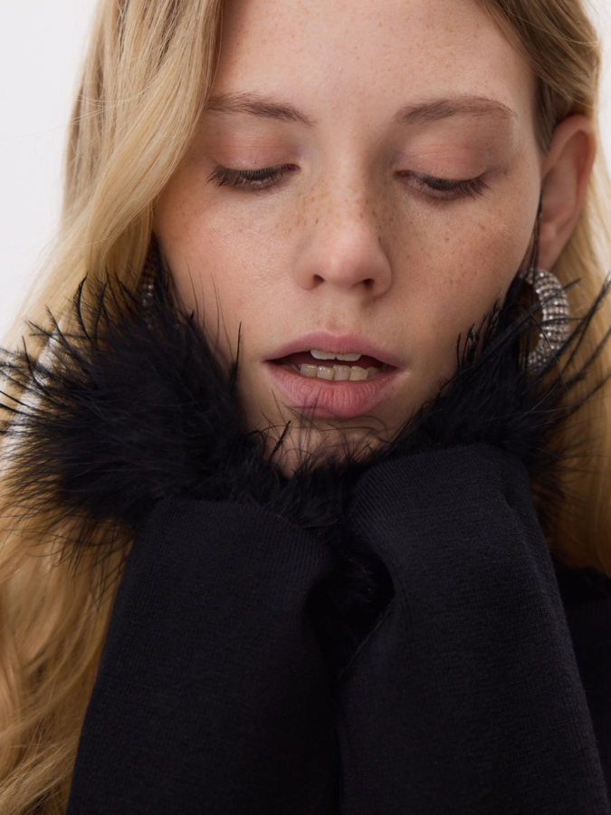 סוודר עם גימור פרווה