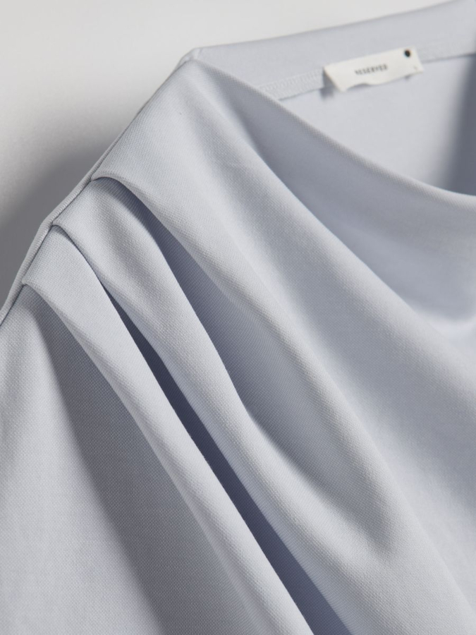 חולצת ויסקוזה נשפכת