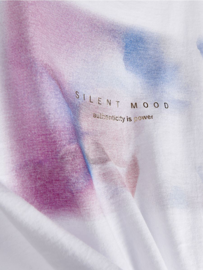 LADIES` T-SHIRT