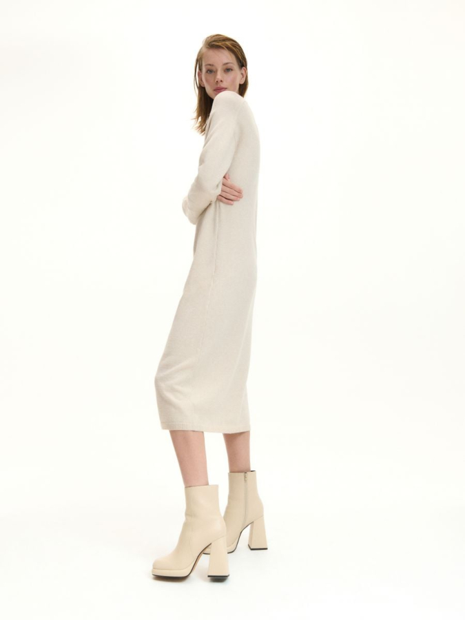 שמלה ארוכה מידי חלקה