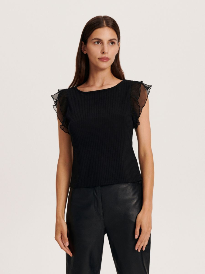 חולצה קצרה עם שרוולי מלמלה