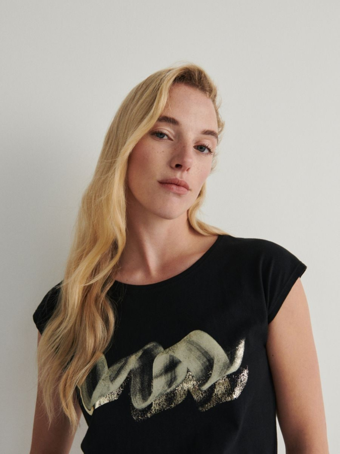 טי קצרה כותנה עם דפוס