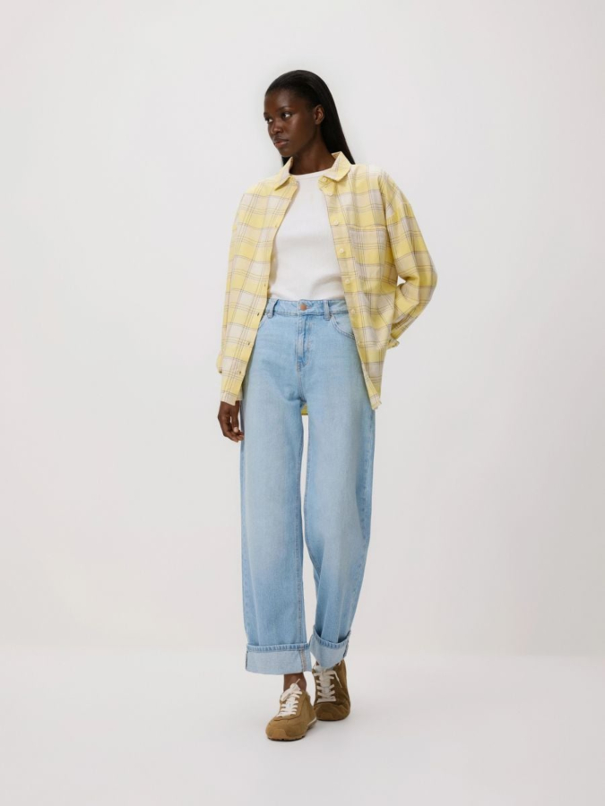 חולצה משובצת