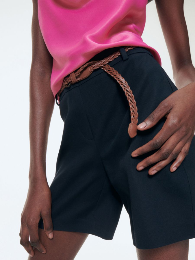 מכנס קצר עם חגורה