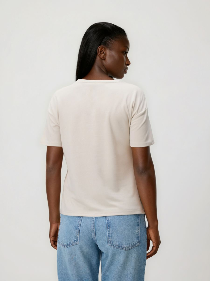 טי שירט עם קשירה