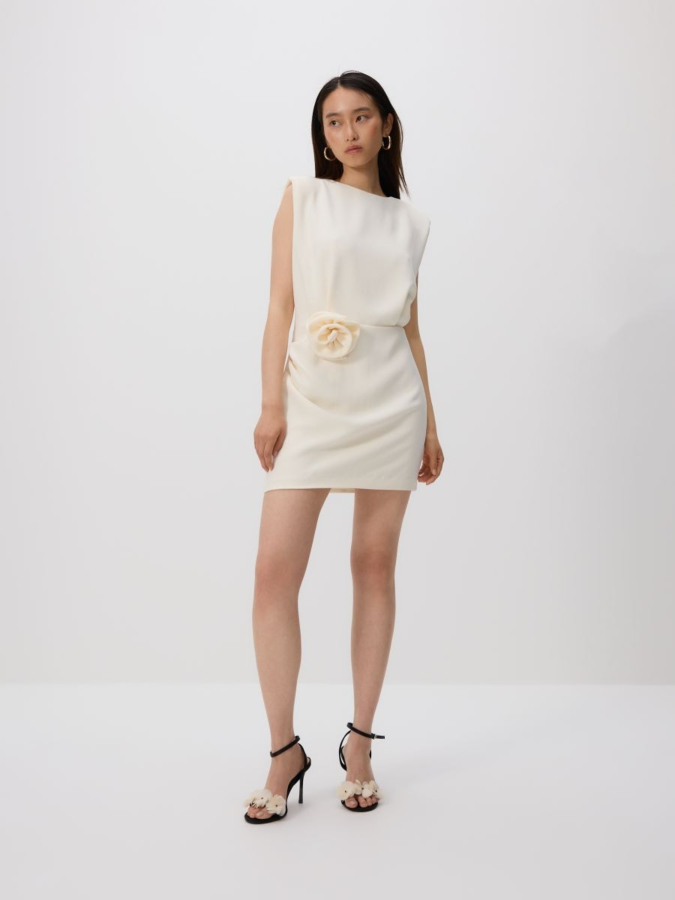 שמלת מיני עם פרח