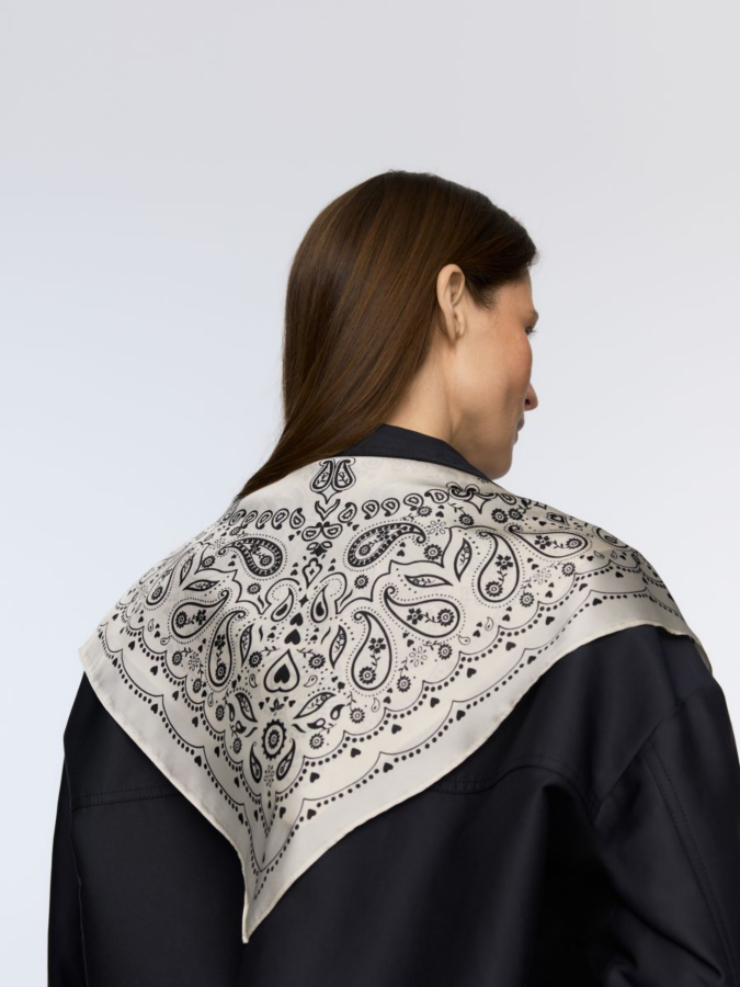 צעיף עם דוגמה