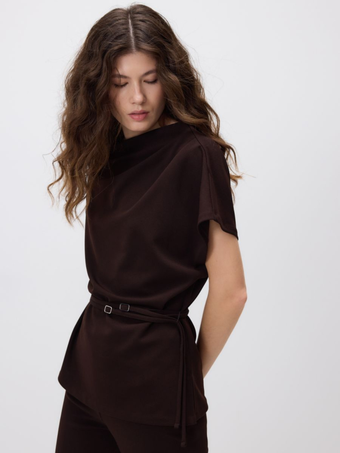 טופ עם חגורה